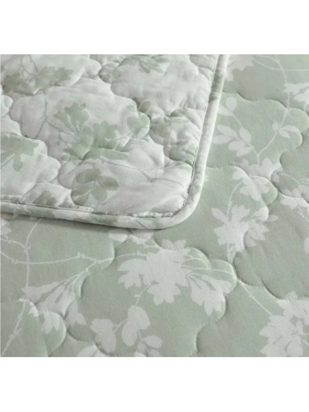 Laura Ashley Adorabelle Silhouette Green Twin Reversible Cotton Quilt Set 2pc